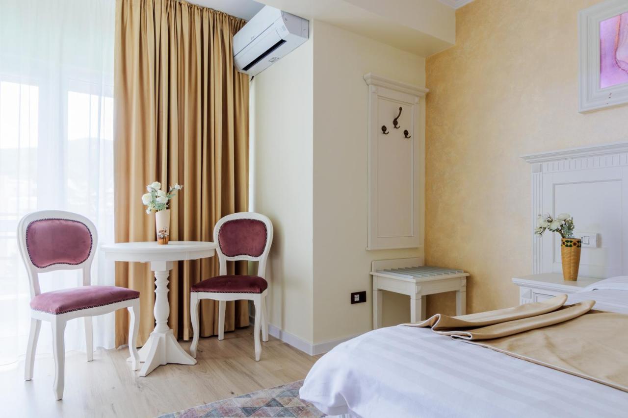 Hotel Central - Băile Olăneşti 외부 사진